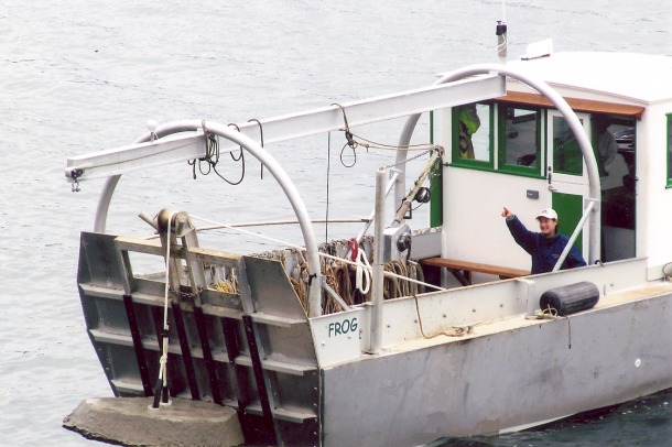 Frogger work boat